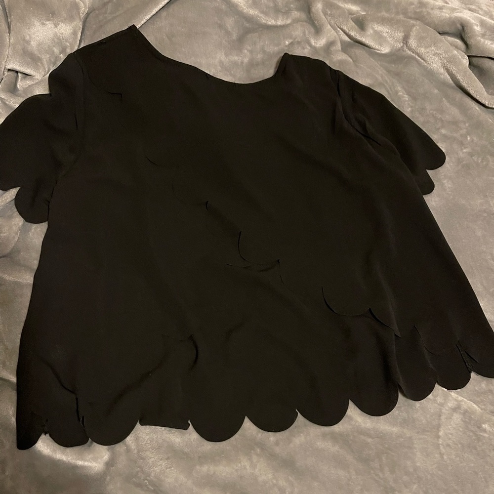 Black scalloped short sleeve shirt